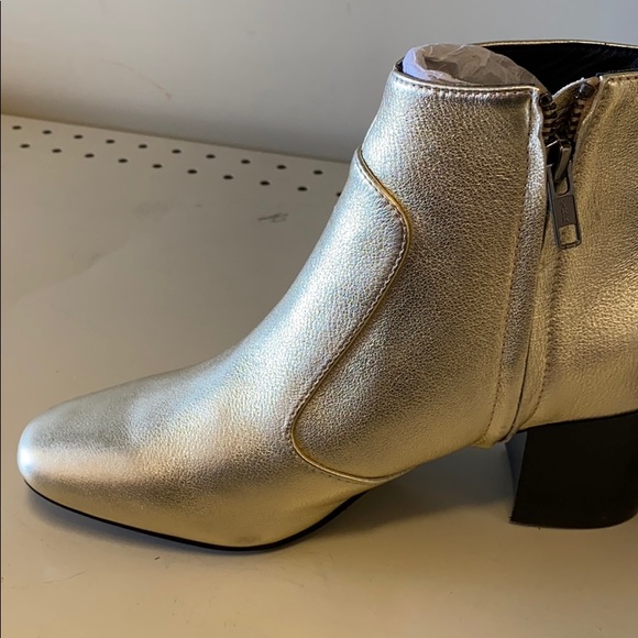 Boots - Picture 4 of 4